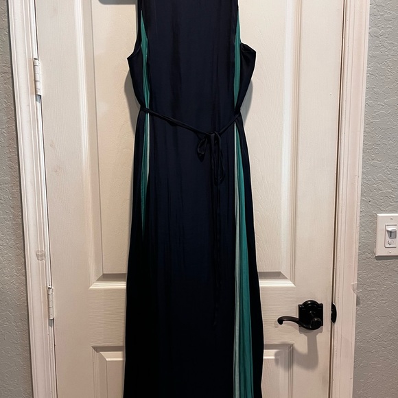 Elegant Navy and Teal Maxi Dress - Picture 4 of 6
